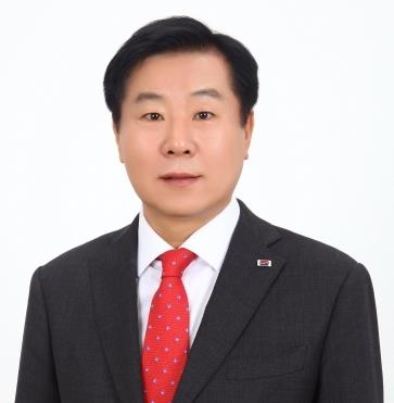 김준연 교수 사진