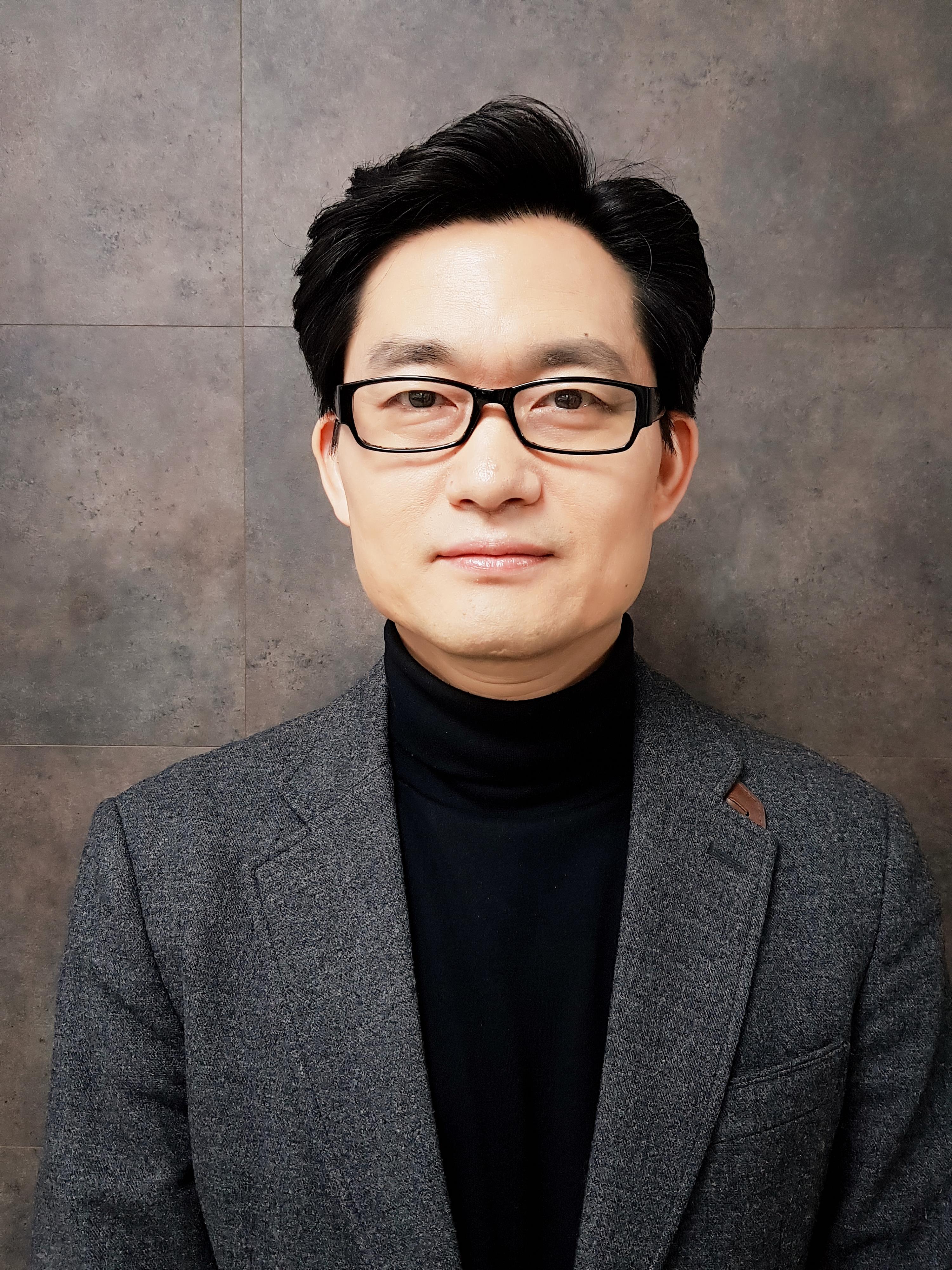 하재근 교수 사진